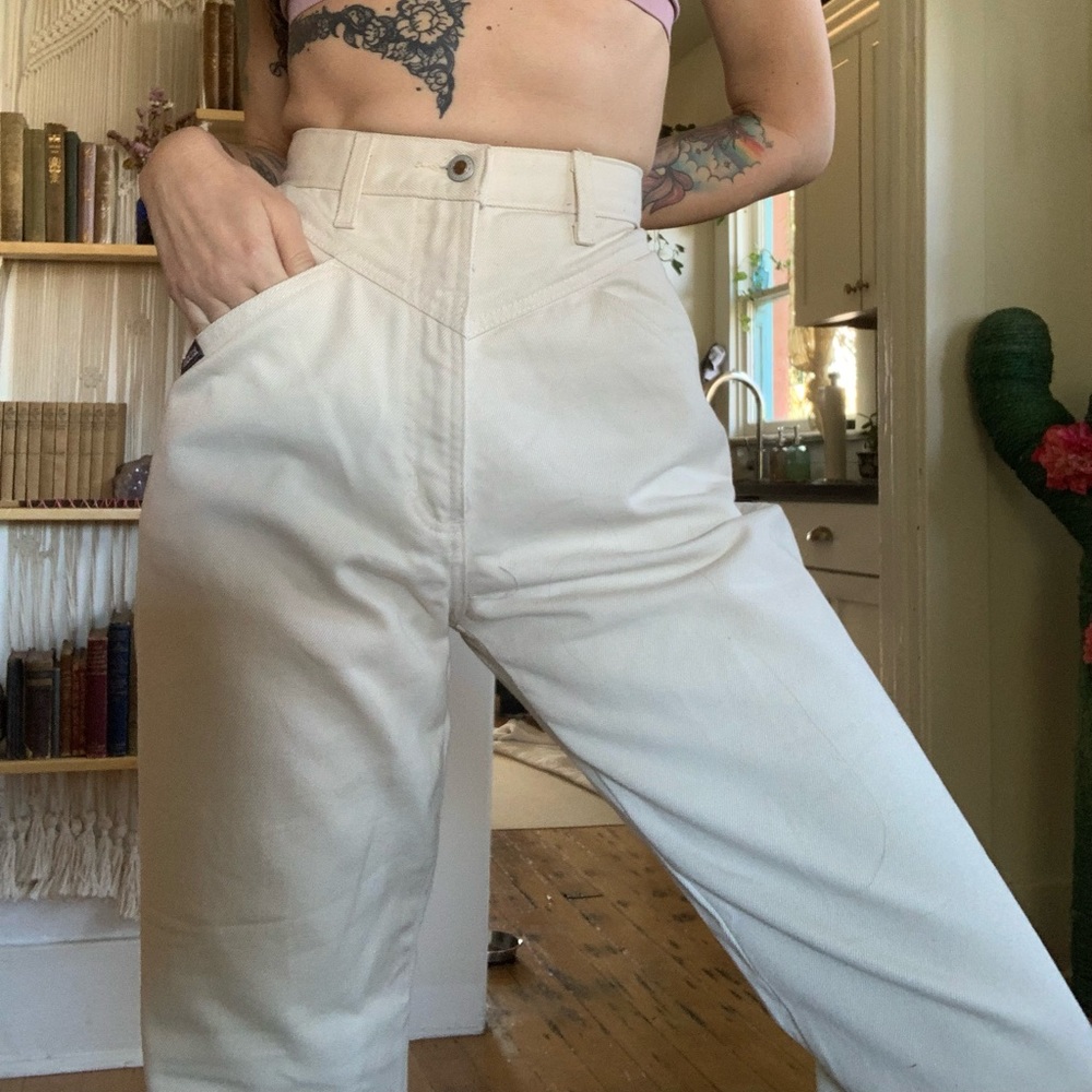 White/Cream Vintage Rockies Denim! Yoked Front &  Pocketless Back! 26” waist